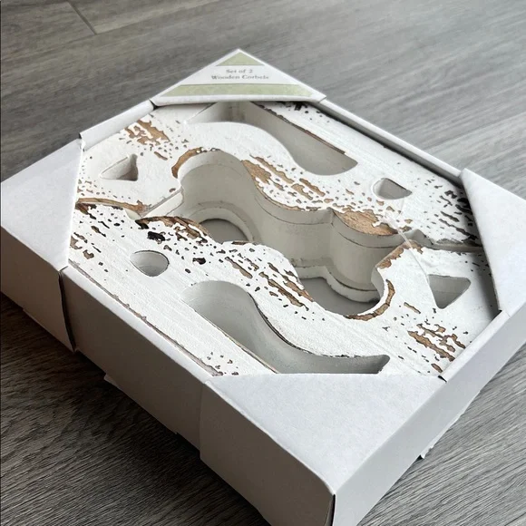 Art Décor Distressed Wood Wall Corbel 2-piece Set . - Picture 5 of 9